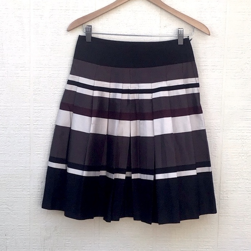 H&M pleated striped knee length skirt